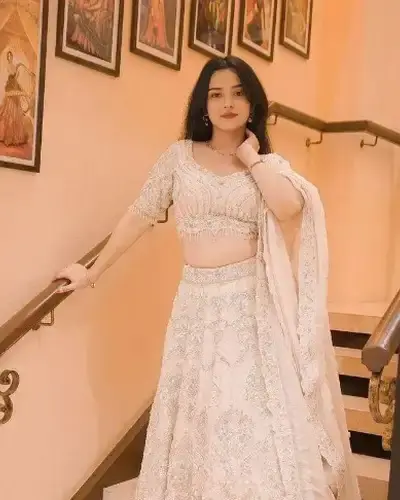 Escort Mangolkote
